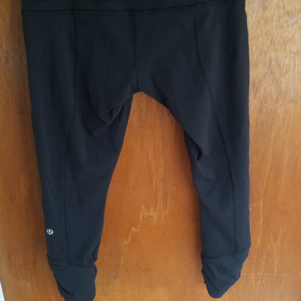 Cropped Lululemon black size 4 - Picture 6 of 8